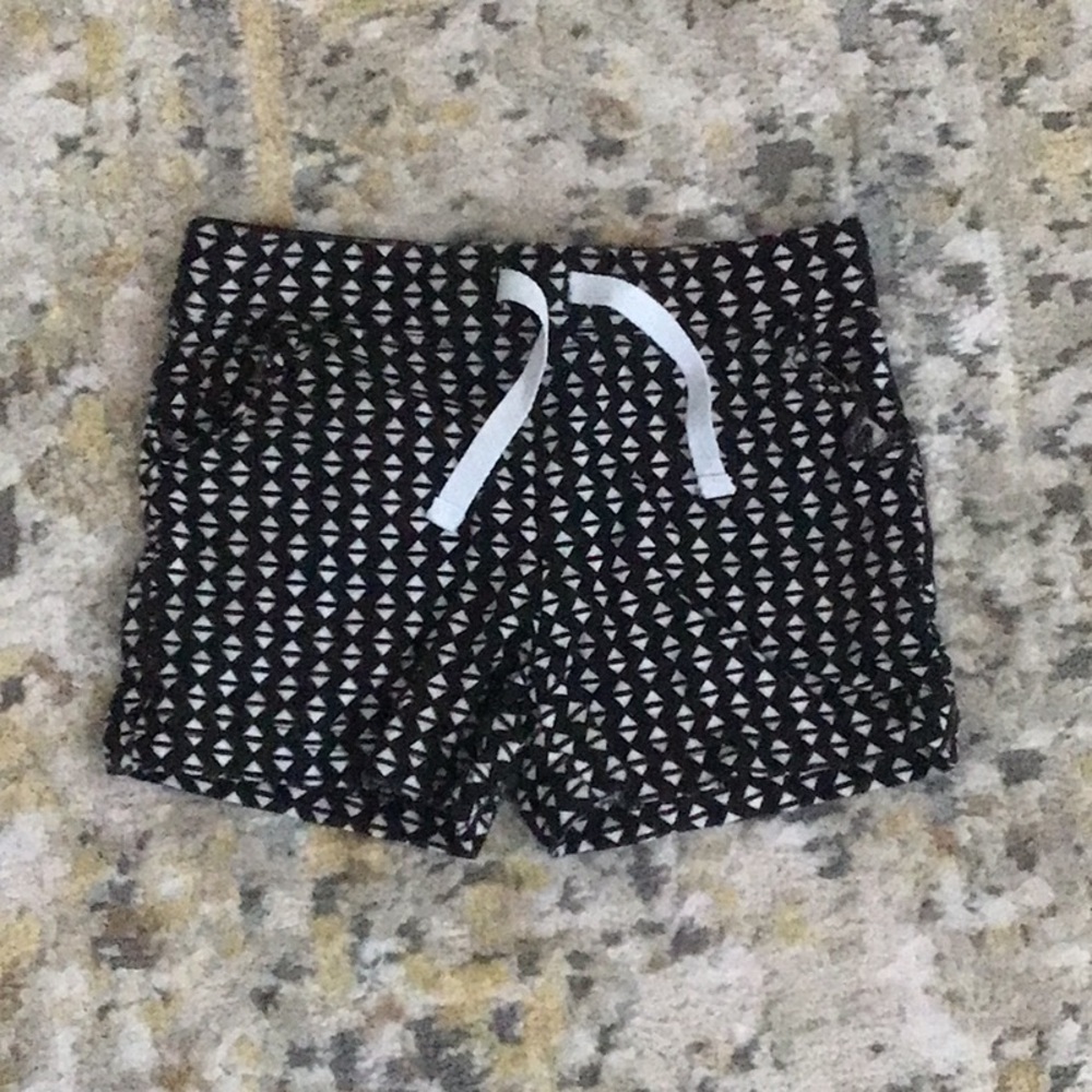 Trendy Black and White Patterned Shorts